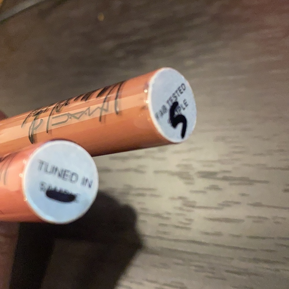 Vamplify Nude Duo - Picture 2 of 2